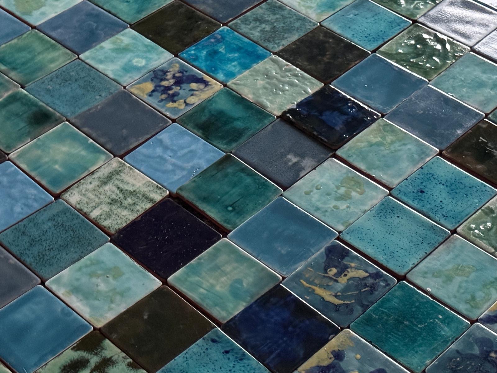 Ręcznie wykonane kafle ceramiczne